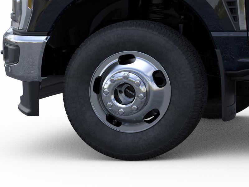 new 2025 Ford F-350 car, priced at $90,205