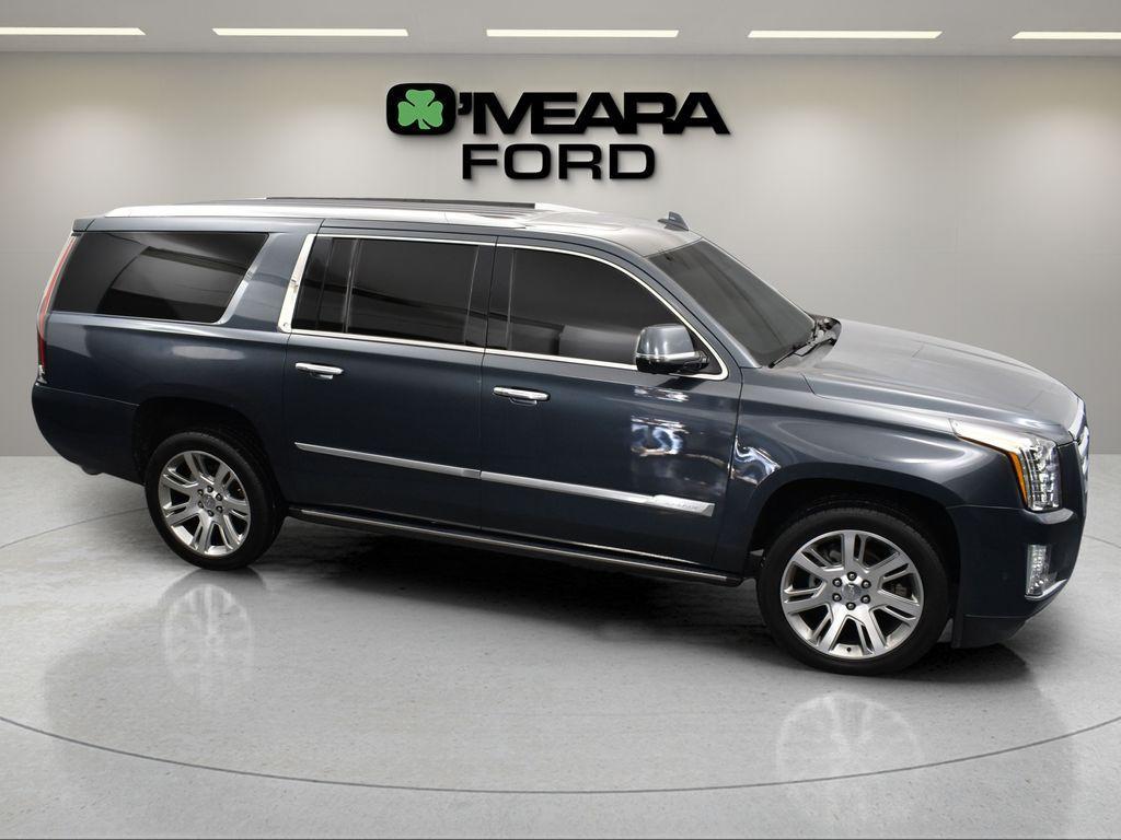 used 2019 Cadillac Escalade ESV car, priced at $42,589