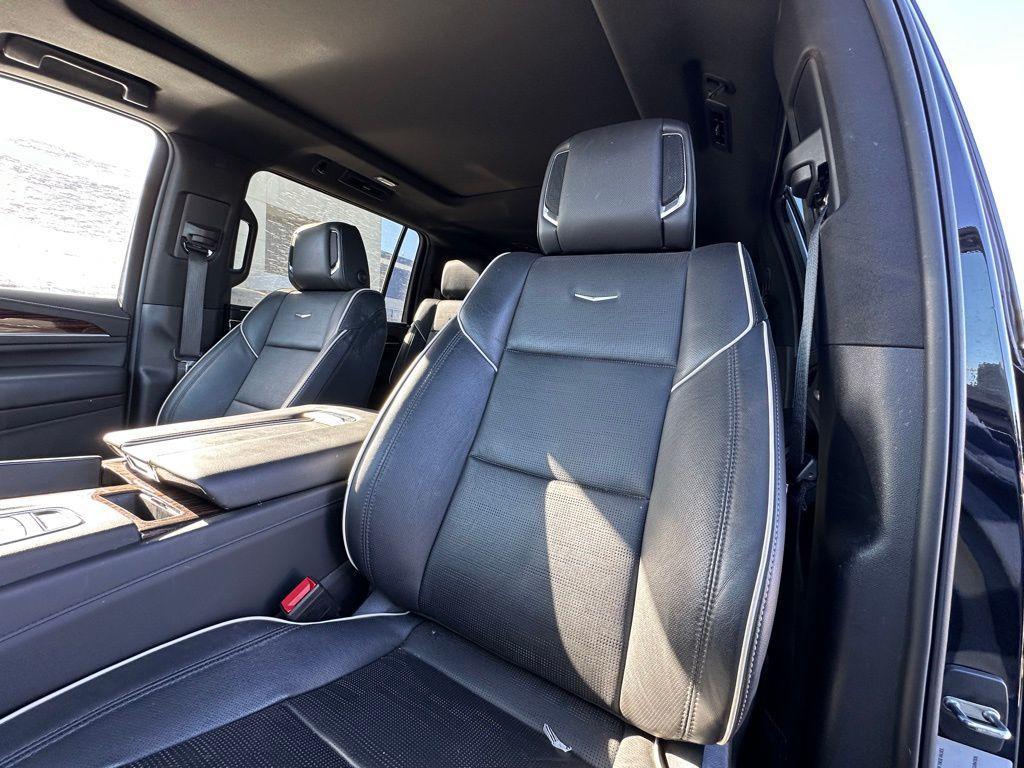 used 2022 Cadillac Escalade ESV car, priced at $74,589