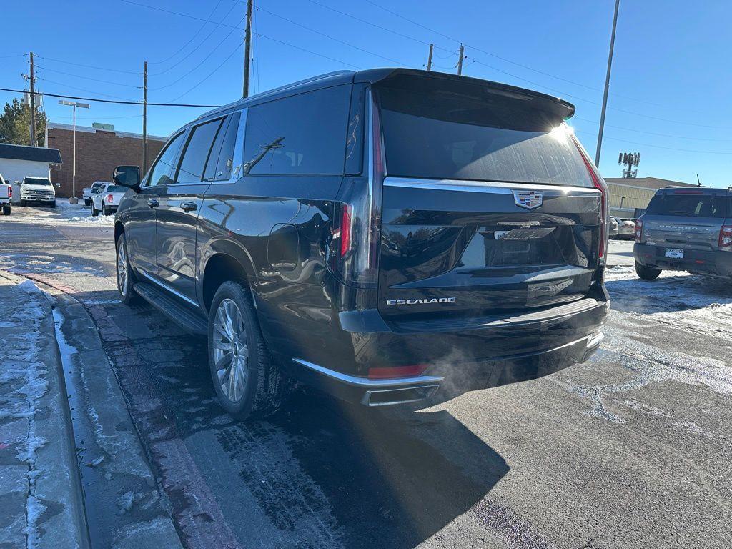 used 2022 Cadillac Escalade ESV car, priced at $74,589