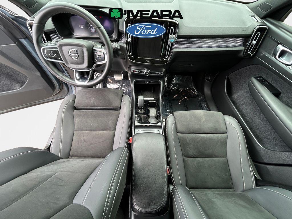 used 2022 Volvo XC40 Recharge Pure Electric car, priced at $26,990