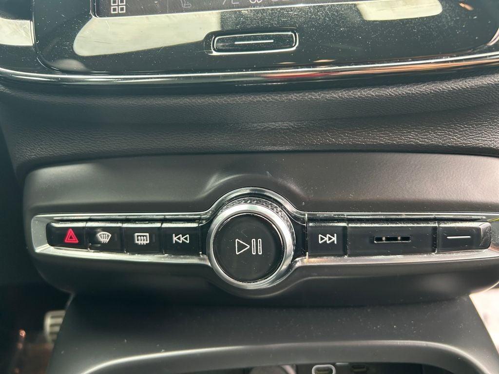 used 2022 Volvo XC40 Recharge Pure Electric car, priced at $26,990
