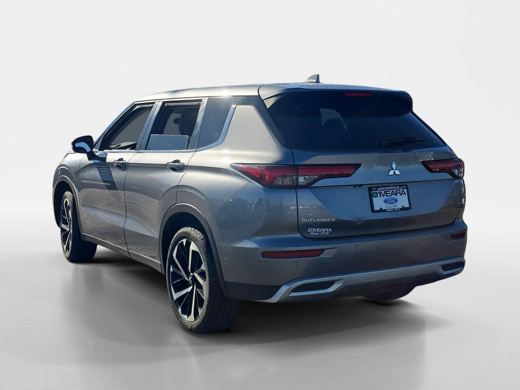 used 2024 Mitsubishi Outlander car, priced at $25,890