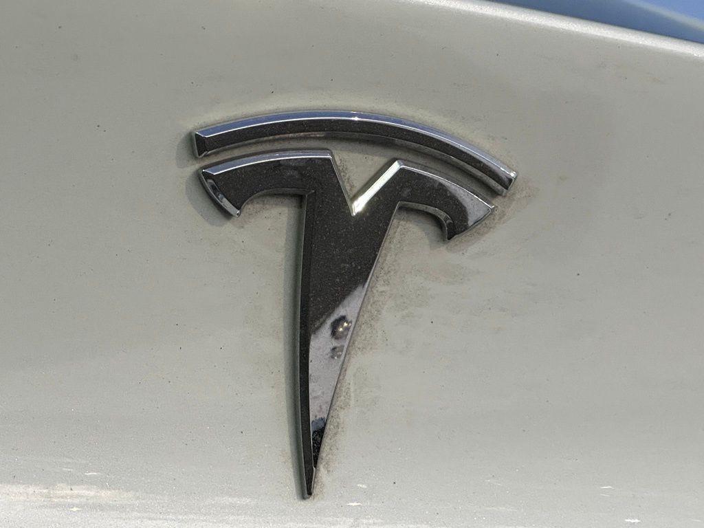 used 2018 Tesla Model X car, priced at $32,589