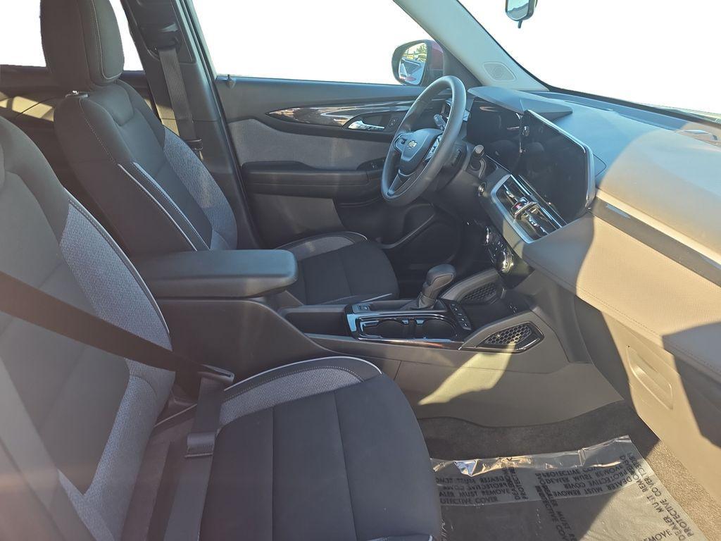 used 2025 Chevrolet TrailBlazer car, priced at $22,990