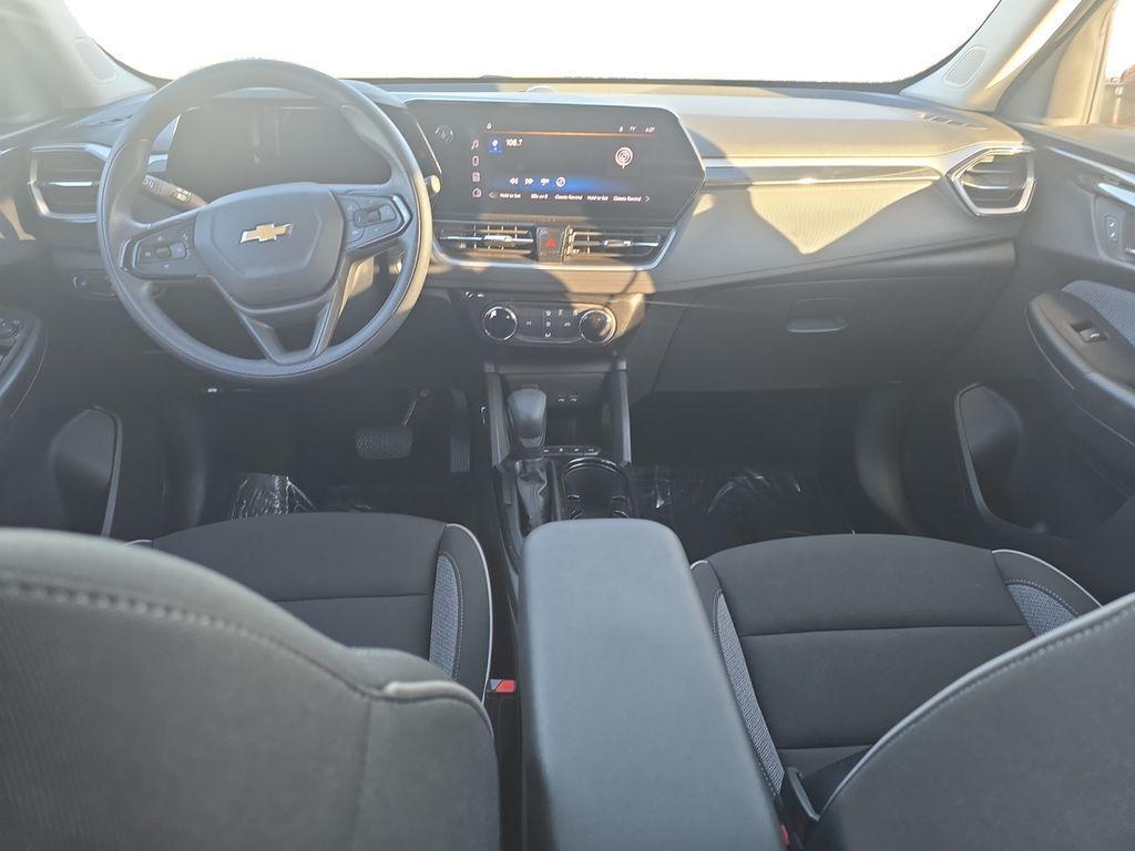 used 2025 Chevrolet TrailBlazer car, priced at $22,990