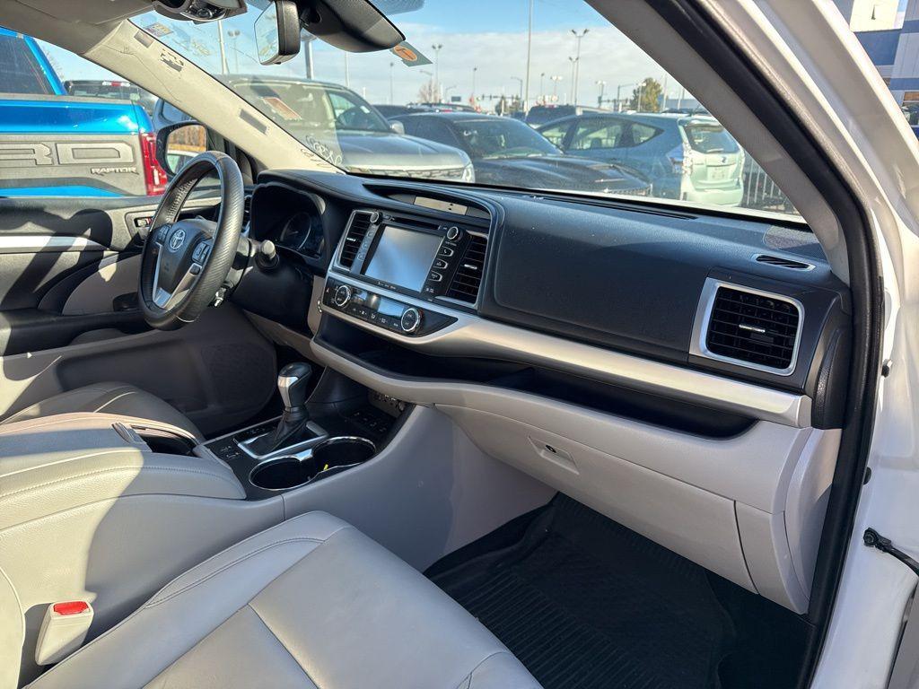 used 2019 Toyota Highlander car, priced at $28,189