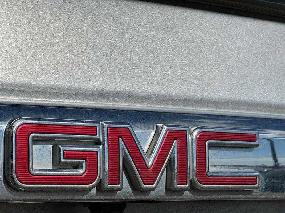 used 2020 GMC Yukon XL car, priced at $40,589