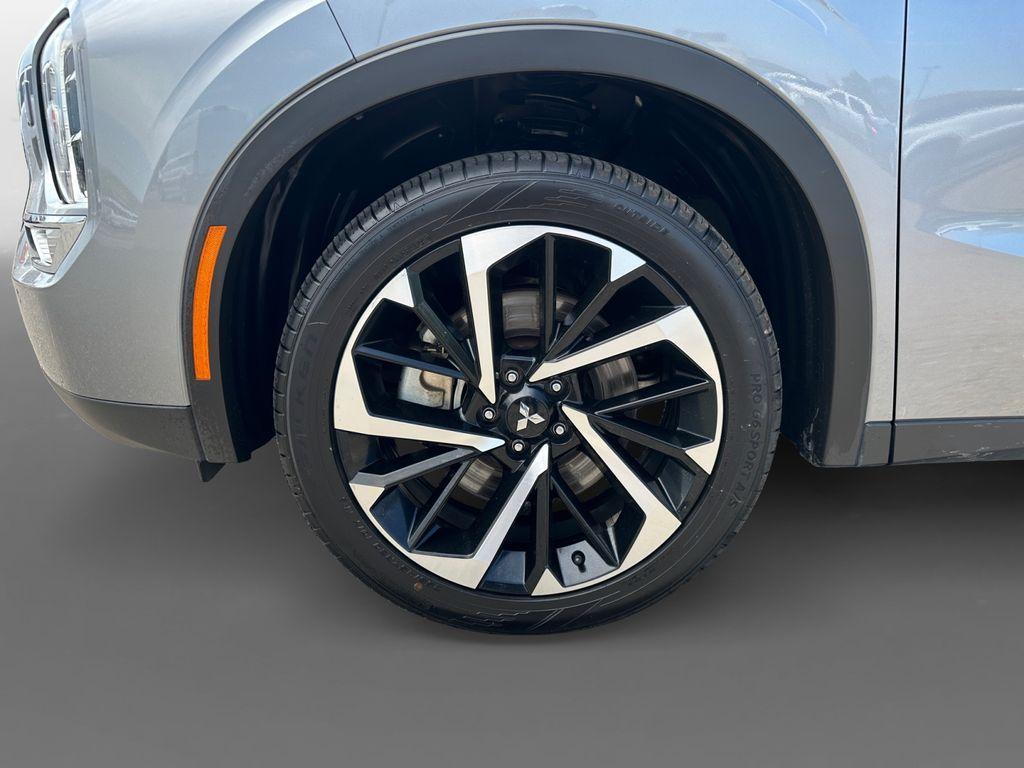 used 2023 Mitsubishi Outlander car, priced at $22,990
