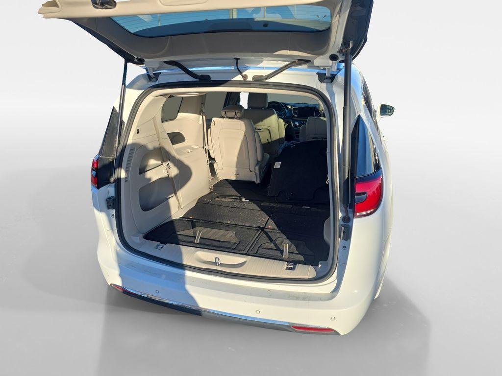 used 2021 Chrysler Pacifica car, priced at $21,990