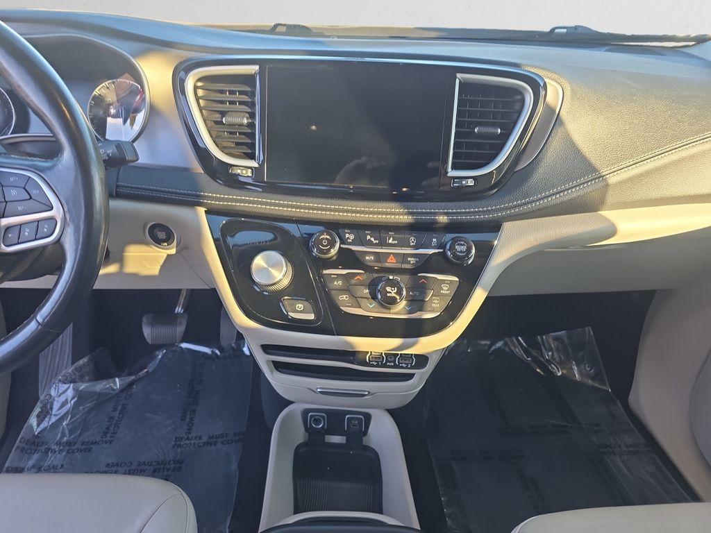 used 2021 Chrysler Pacifica car, priced at $21,990