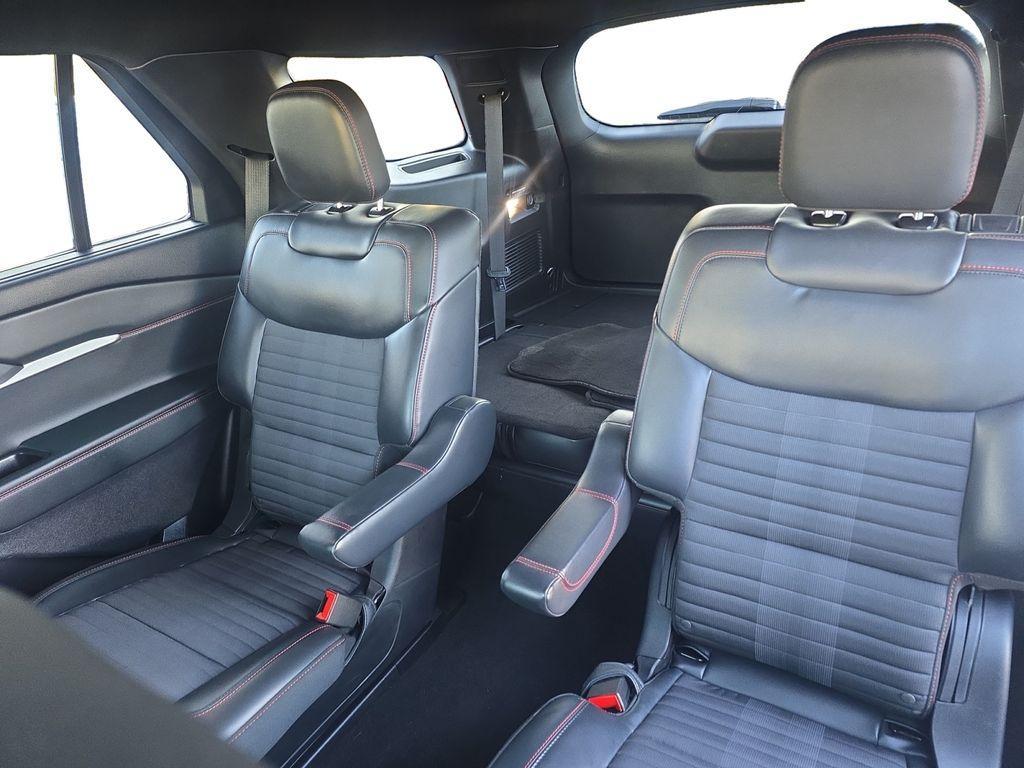 used 2025 Ford Explorer car, priced at $39,990