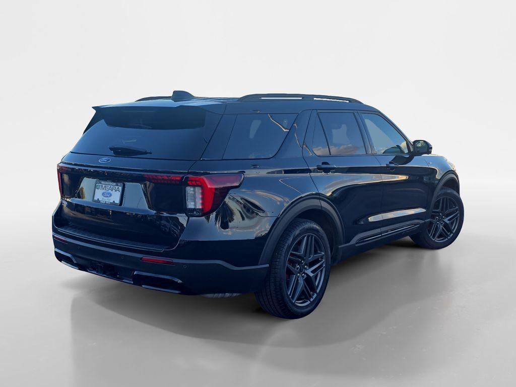 used 2025 Ford Explorer car, priced at $39,990