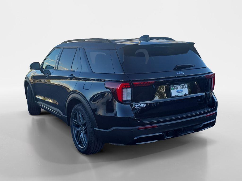 used 2025 Ford Explorer car, priced at $39,990