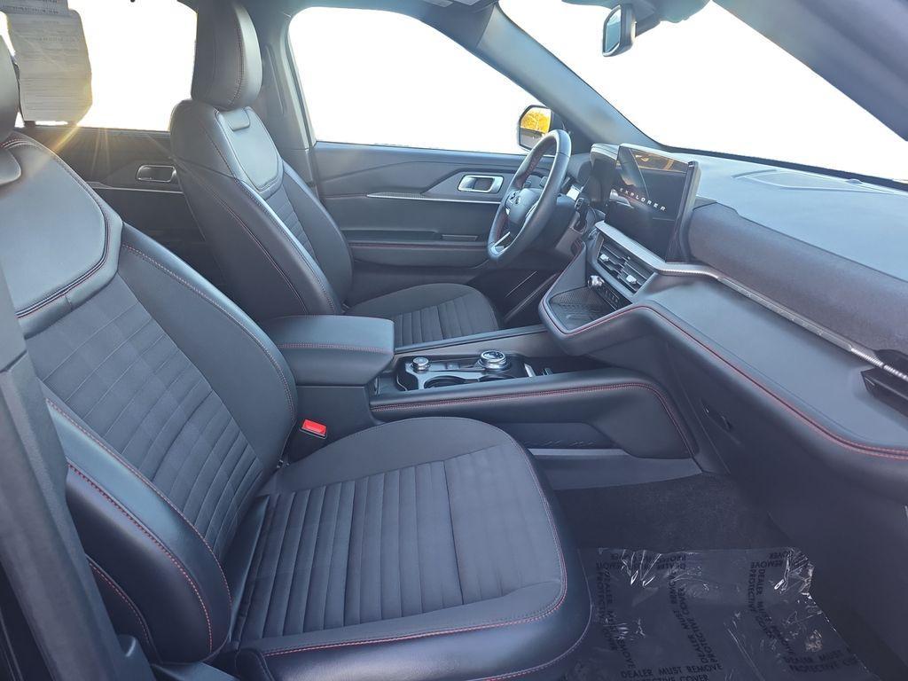 used 2025 Ford Explorer car, priced at $39,990