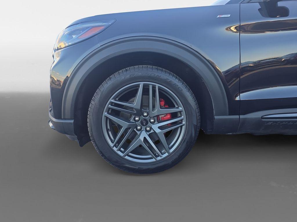 used 2025 Ford Explorer car, priced at $39,990