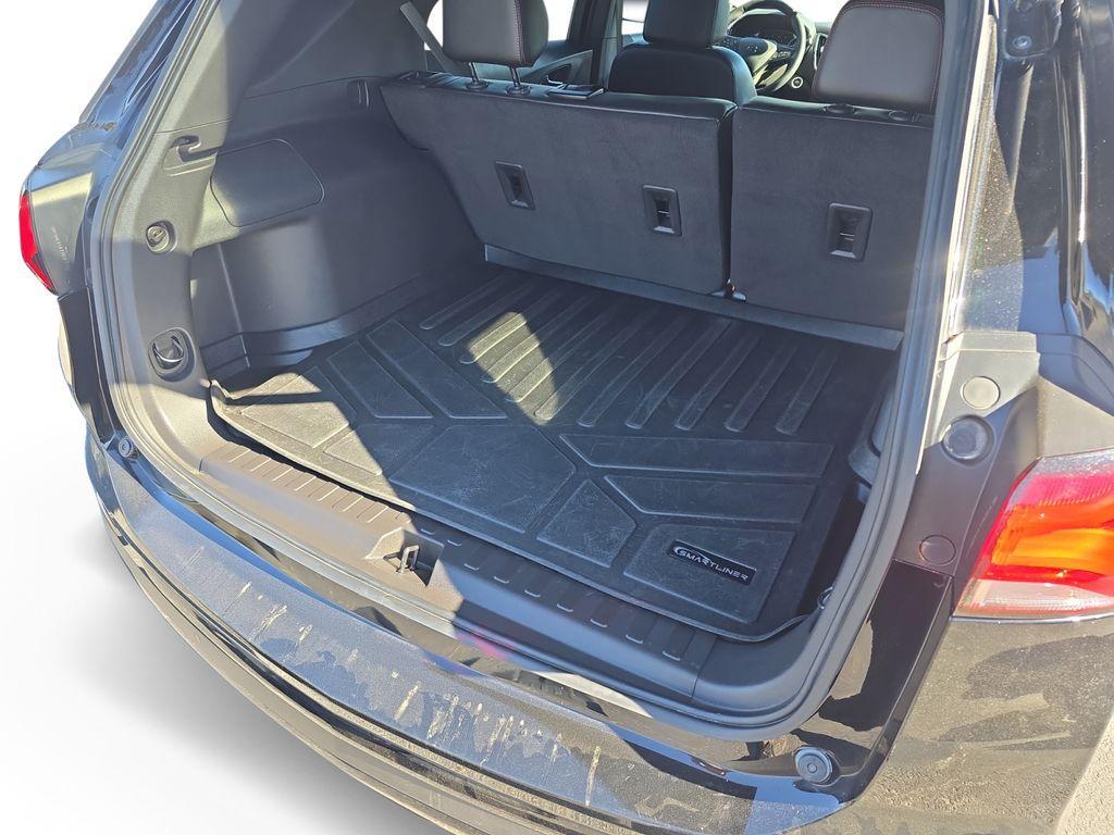 used 2024 Chevrolet Equinox car, priced at $25,890