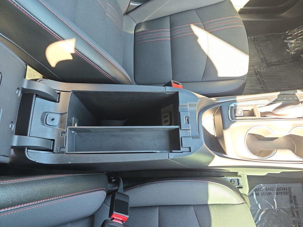 used 2024 Chevrolet Equinox car, priced at $25,890