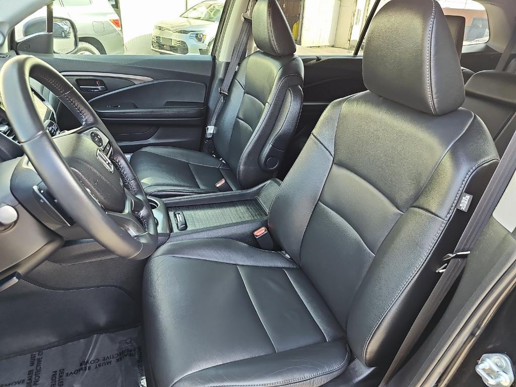 used 2022 Honda Pilot car, priced at $30,369