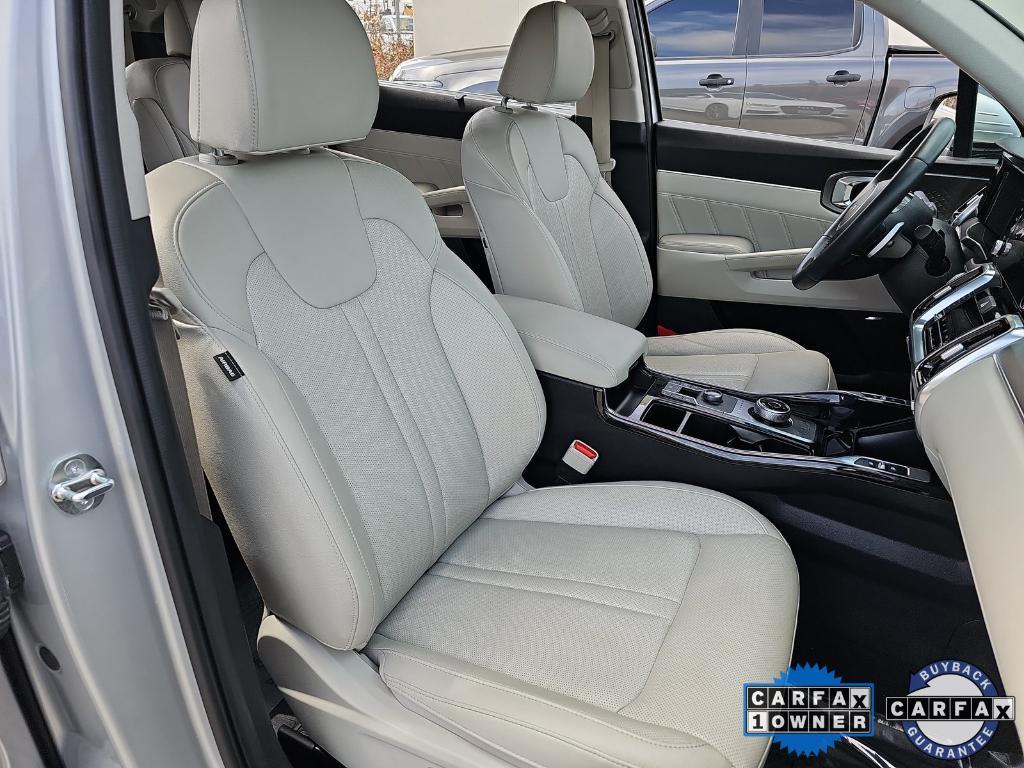 used 2023 Kia Sorento Plug-In Hybrid car, priced at $39,995