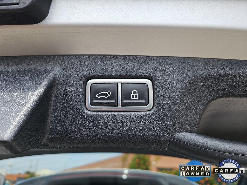 used 2023 Kia Sorento Plug-In Hybrid car, priced at $39,995