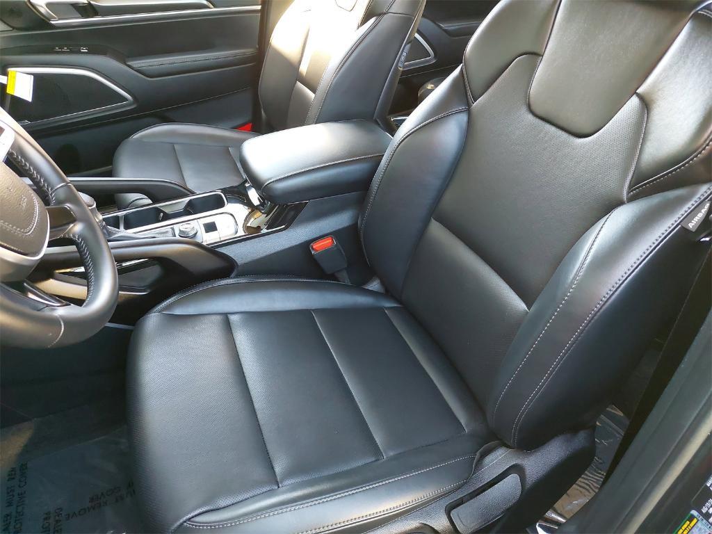 used 2024 Kia Telluride car, priced at $34,988