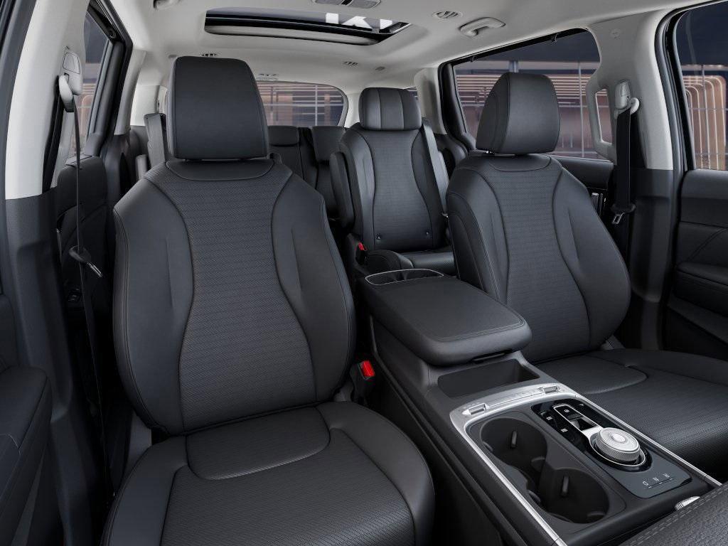 new 2025 Kia Carnival Hybrid car, priced at $54,730