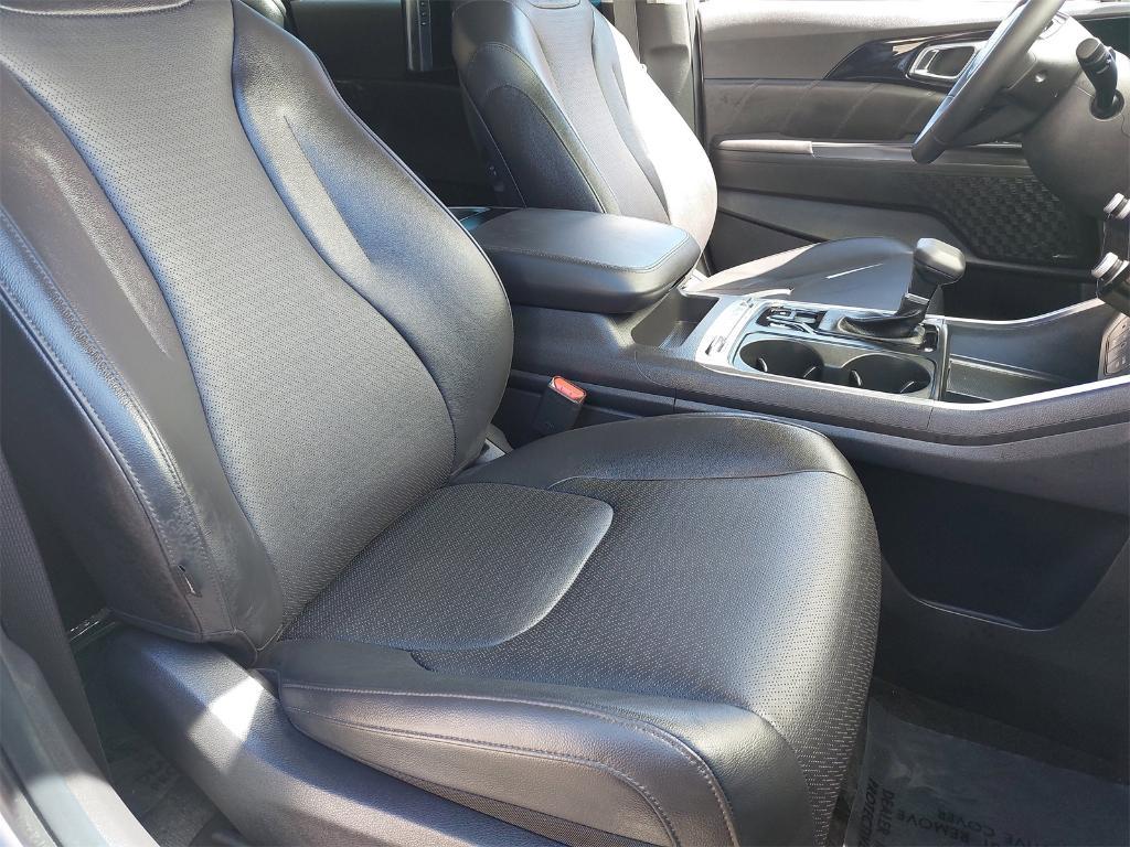 used 2025 Kia Carnival car, priced at $46,451