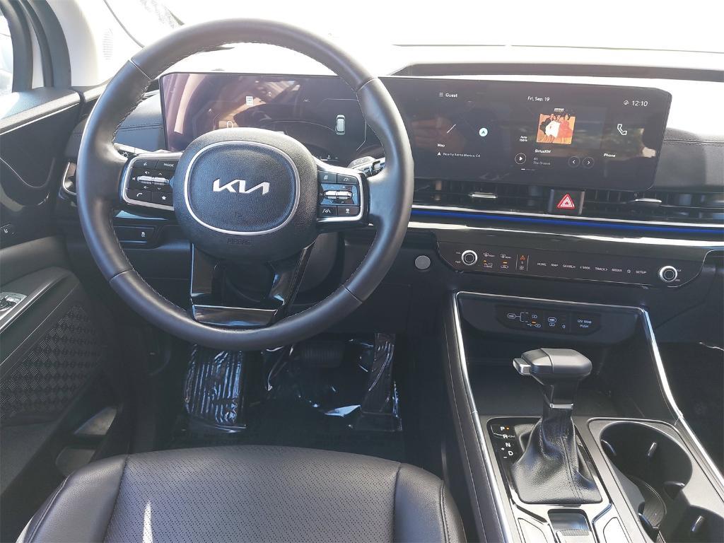 used 2025 Kia Carnival car, priced at $46,451