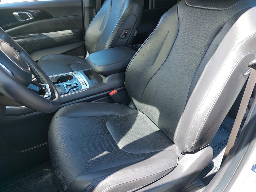 used 2025 Kia Carnival car, priced at $46,451