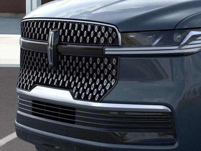 new 2025 Lincoln Navigator car, priced at $103,675
