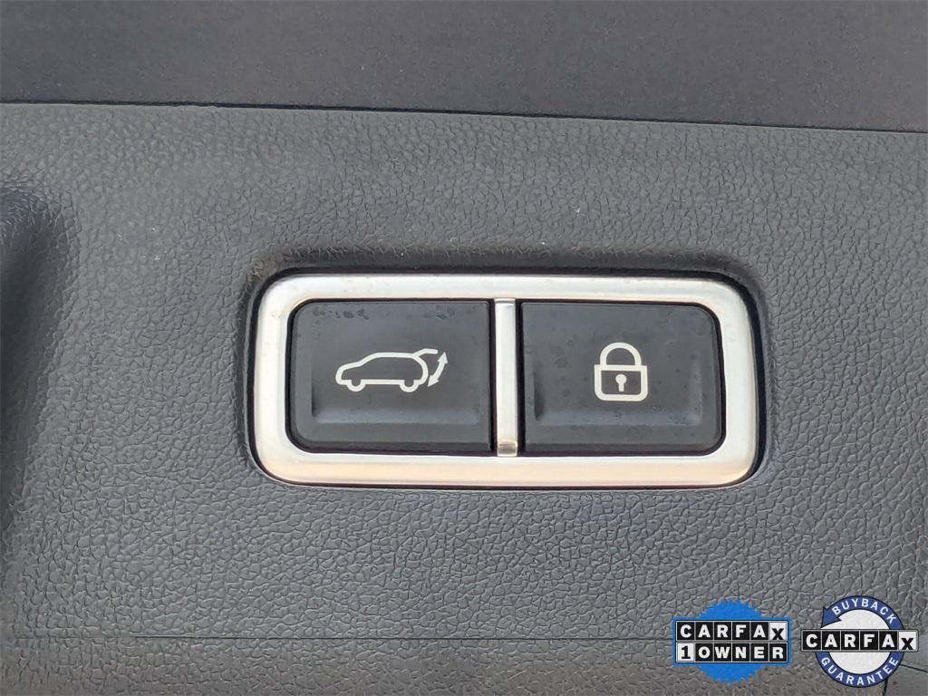 used 2024 Kia Sorento Hybrid car, priced at $29,777