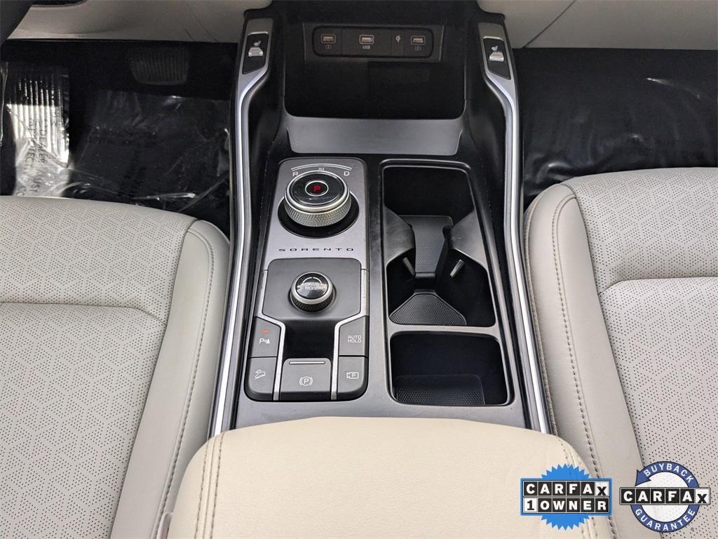 used 2024 Kia Sorento Hybrid car, priced at $29,777