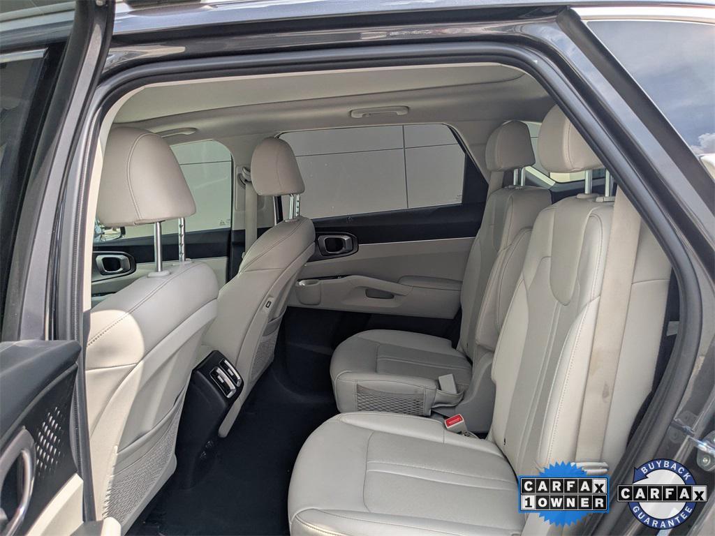 used 2024 Kia Sorento Hybrid car, priced at $29,777