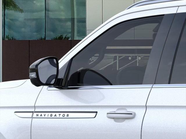 new 2025 Lincoln Navigator car, priced at $112,400