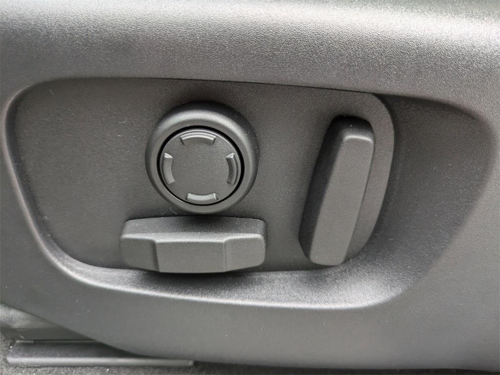 new 2025 Land Rover Discovery Sport car, priced at $58,058