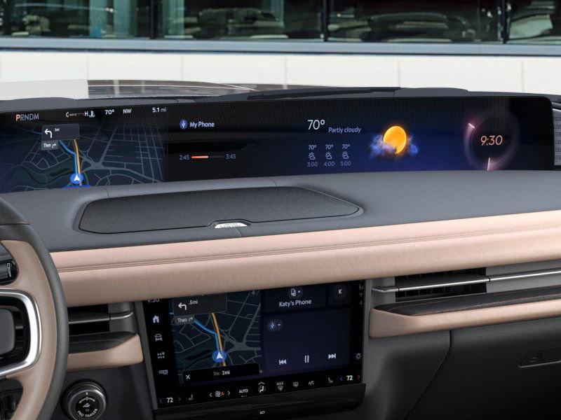 new 2025 Lincoln Navigator car, priced at $117,835