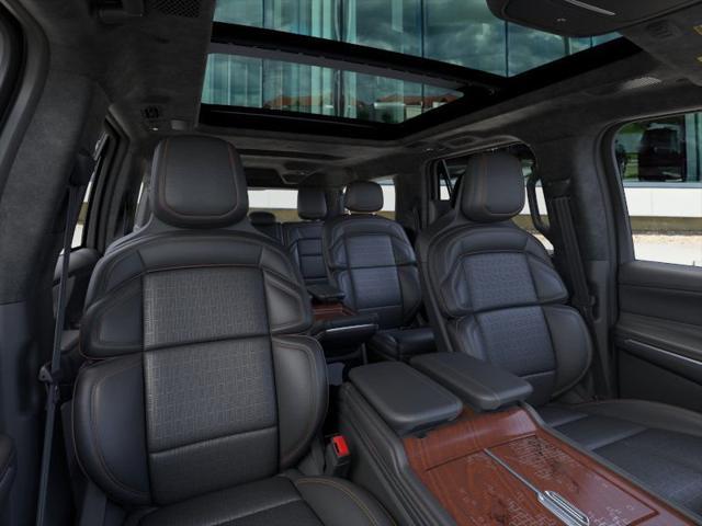 new 2025 Lincoln Navigator car, priced at $125,035
