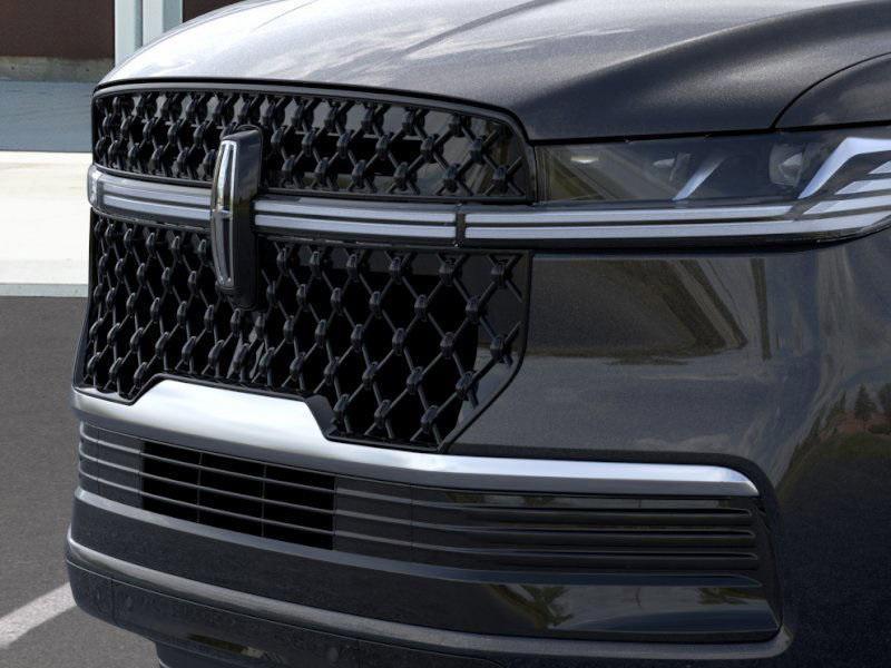 new 2025 Lincoln Navigator car, priced at $106,061