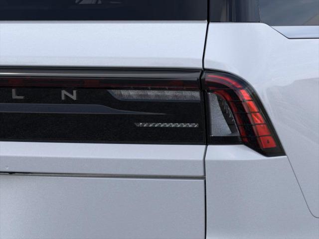 new 2025 Lincoln Navigator car, priced at $106,090