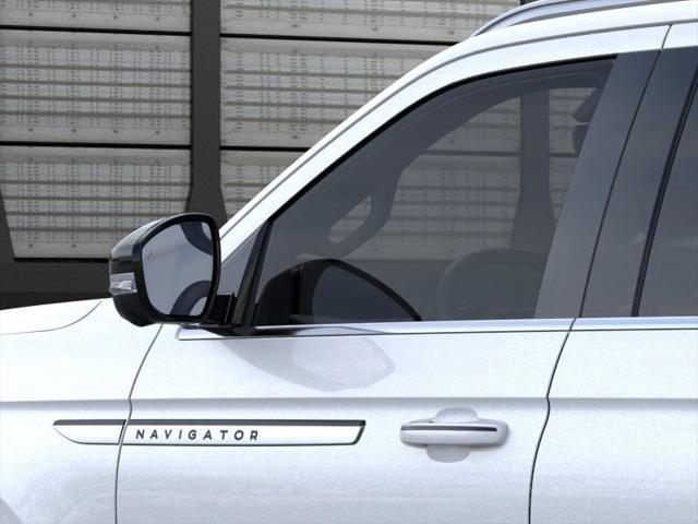 new 2025 Lincoln Navigator car, priced at $106,090