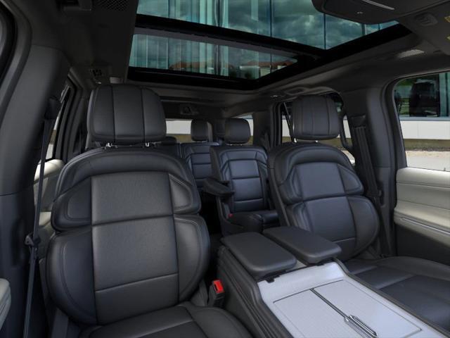 new 2025 Lincoln Navigator car, priced at $104,990