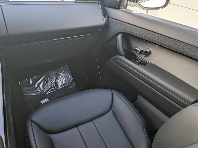 new 2025 Land Rover Range Rover Sport car, priced at $91,655