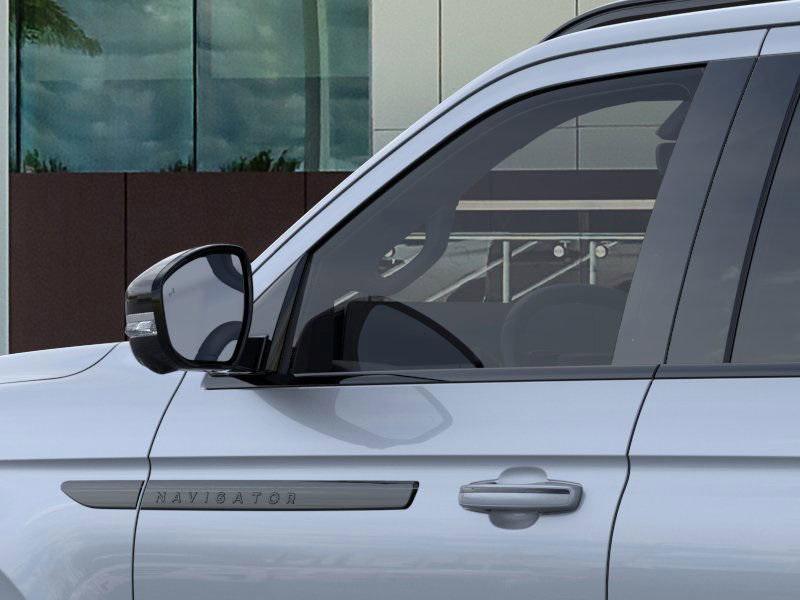 new 2025 Lincoln Navigator car, priced at $108,070