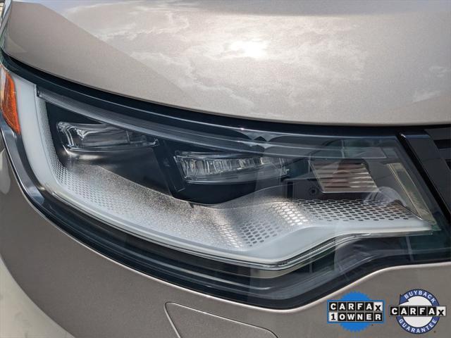 used 2024 Land Rover Discovery car, priced at $58,977