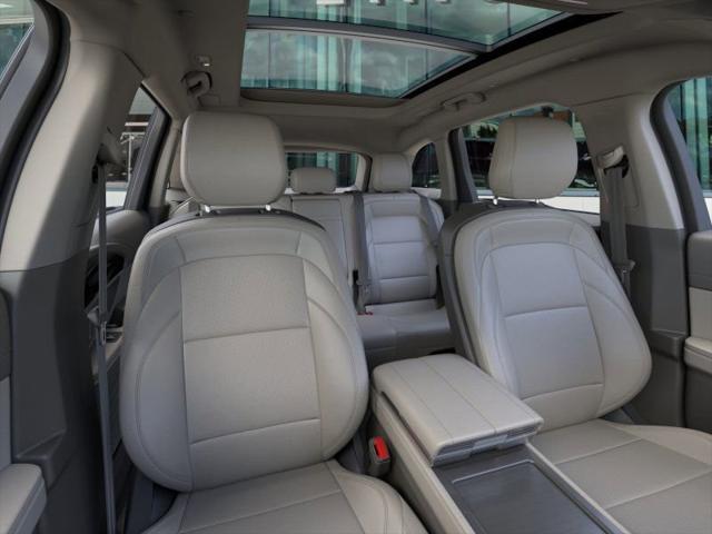 new 2025 Lincoln Nautilus car, priced at $57,427