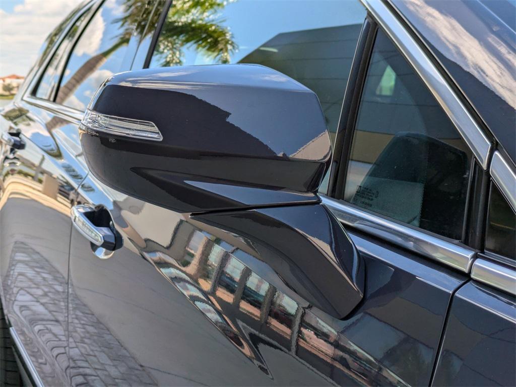 used 2025 Cadillac XT5 car, priced at $40,777