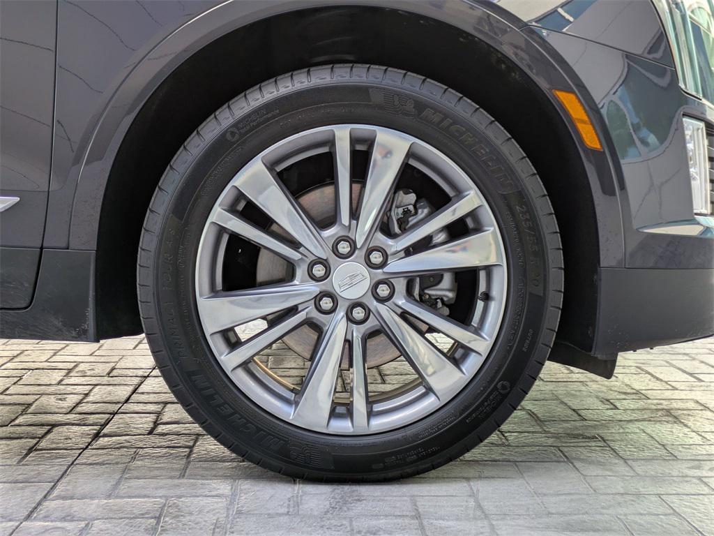 used 2025 Cadillac XT5 car, priced at $40,777