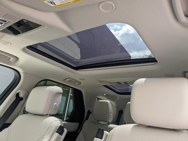 new 2025 Land Rover Discovery car, priced at $78,403