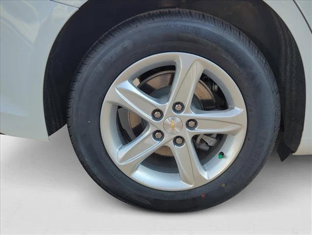 used 2020 Chevrolet Malibu car, priced at $17,059